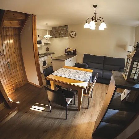 La Borda De Garbi ピエドラフィタ・デ・ハカ